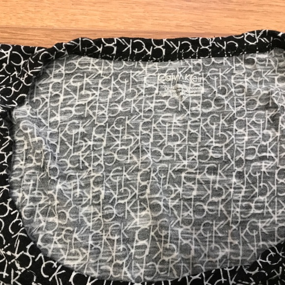 Calvin Klein women top size medium - Picture 2 of 5